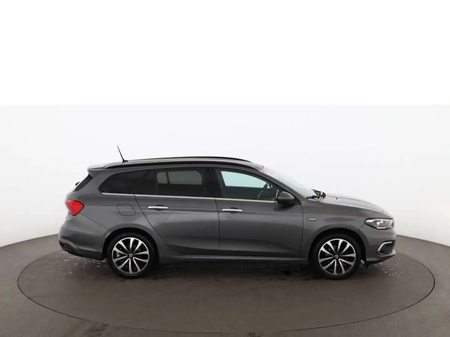 Fiat Tipo Kombi 1.4 T-Jet Lounge NAVI R-CAM SITZHZG Grau - 2