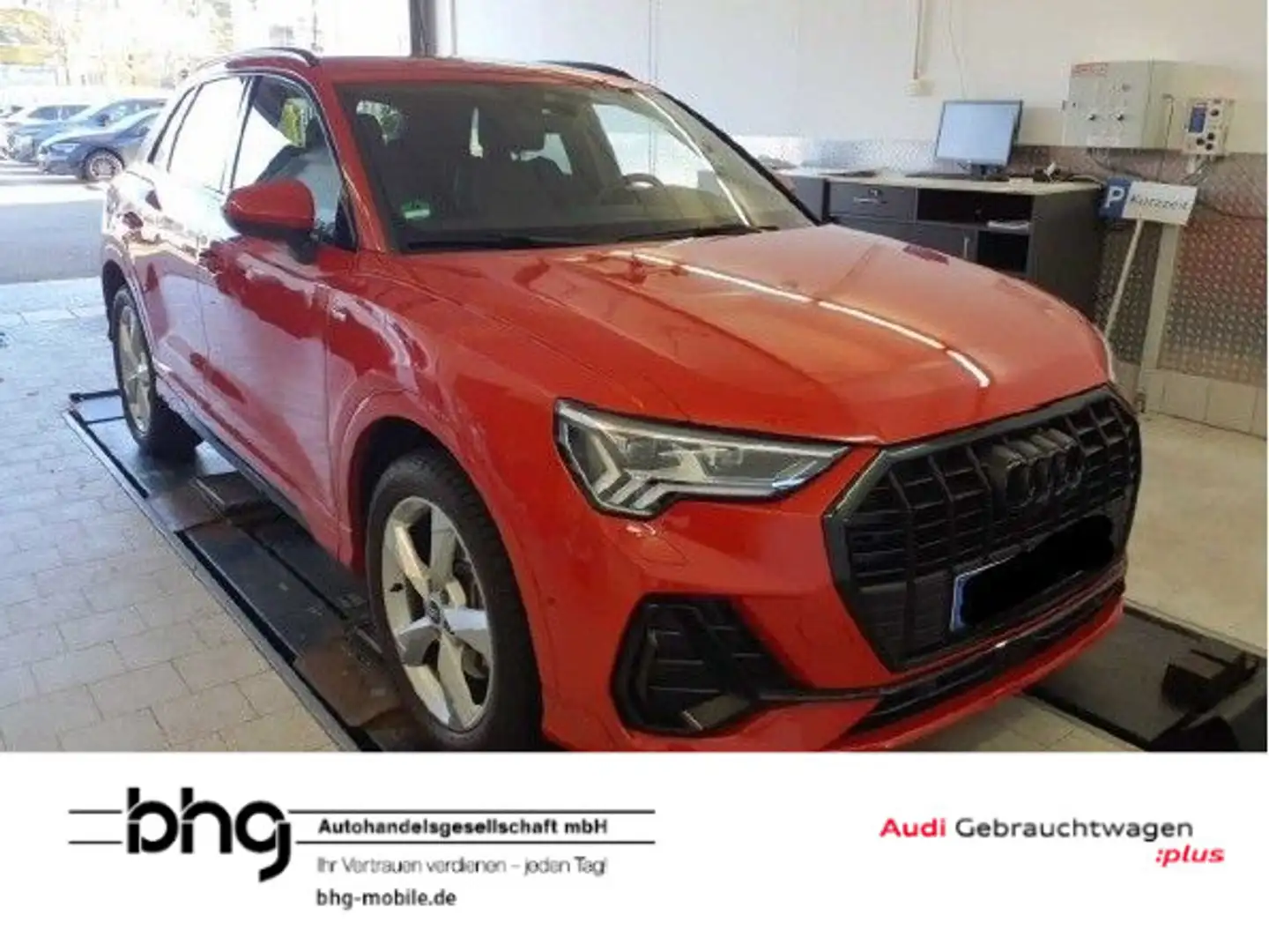 Audi Q3 45 TFSIe S tronic S line Rot - 1
