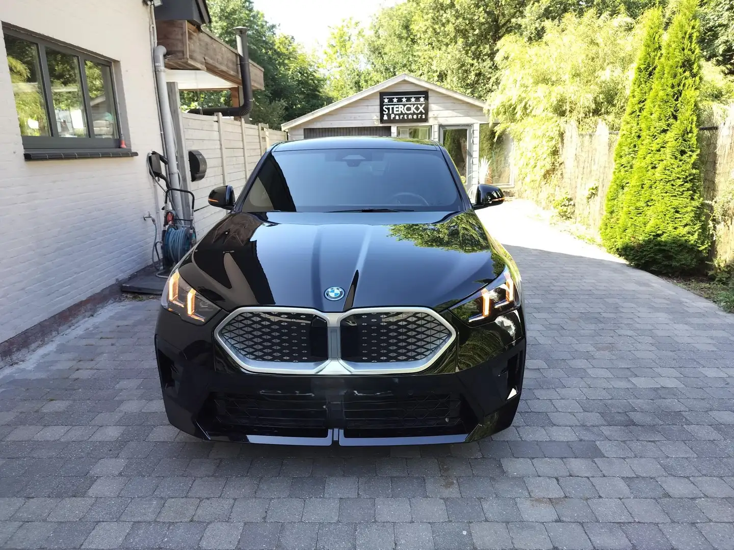 BMW iX2 iX2 eDrive20 Noir - 1