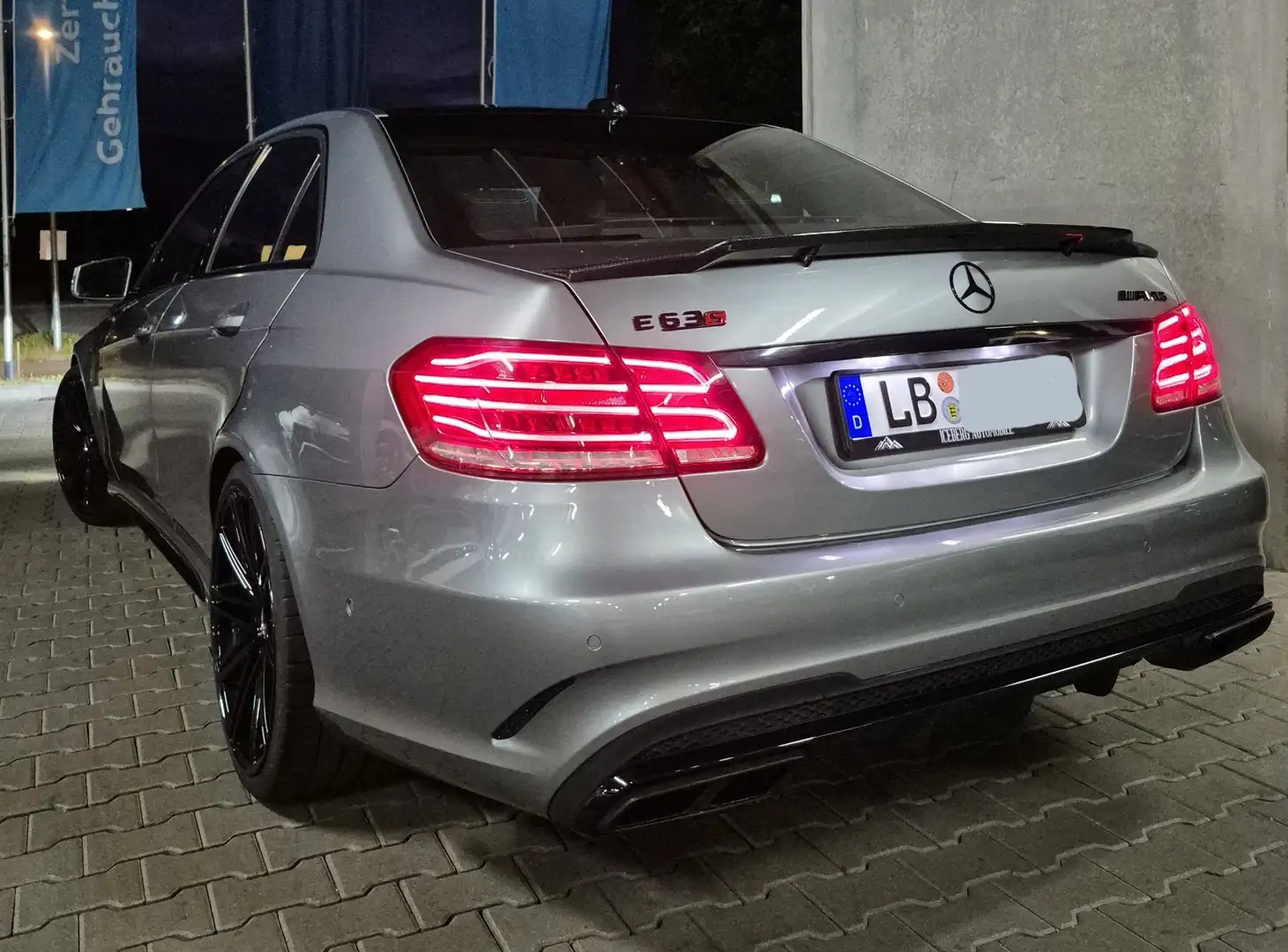 Mercedes-Benz E 63 AMG S 4Matic Speedshift MCT TÜV+Inspektion Neu - 1