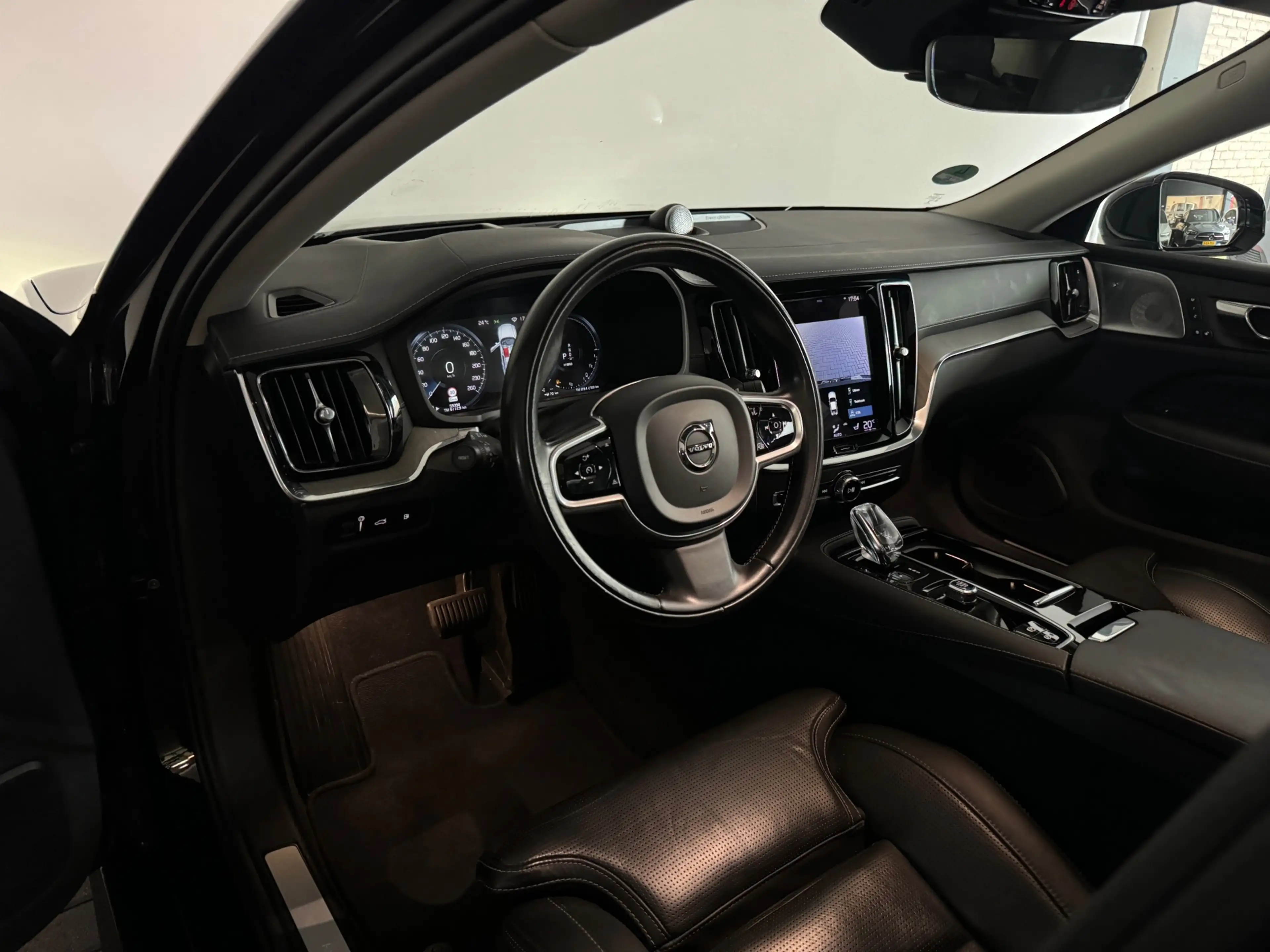 Volvo S60 2.0 Recharge T8 AWD Inscription Pano|Memory|Bowers — photo 2