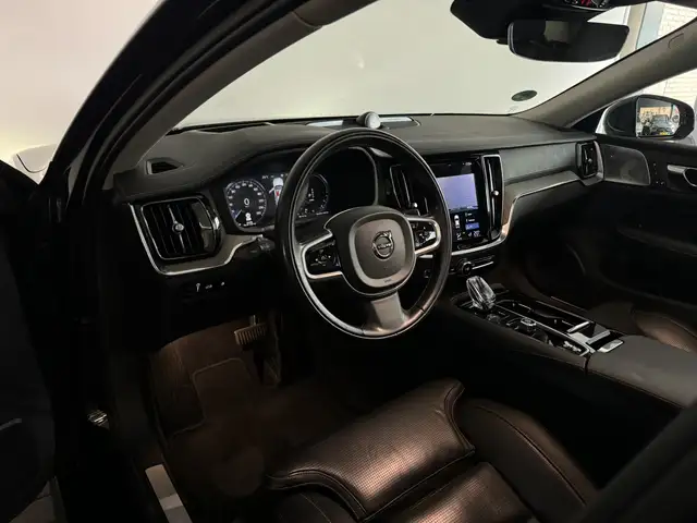 Volvo S60 view 2
