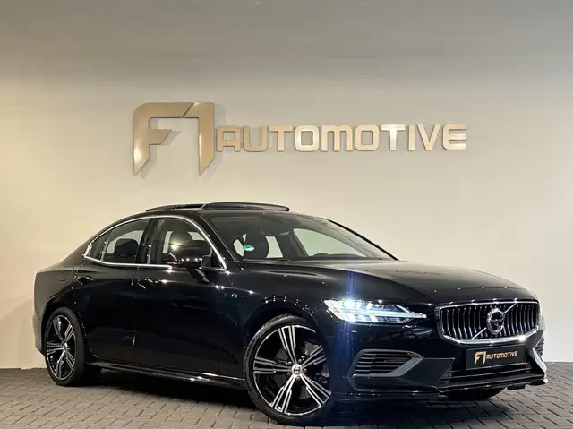 Volvo S60 view 4