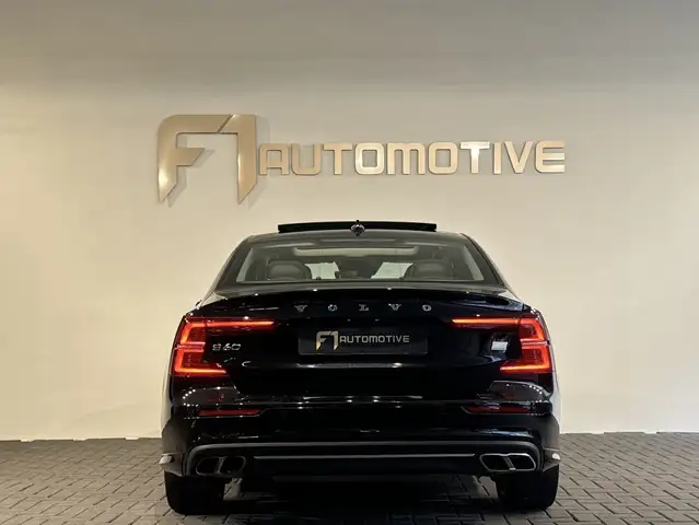 Volvo S60 view 6