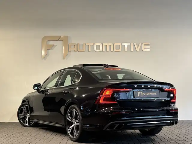 Volvo S60 view 7