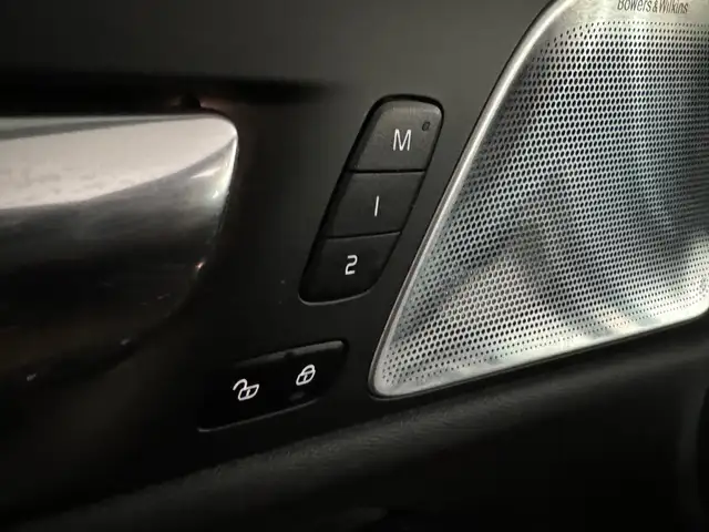 Volvo S60 view 13
