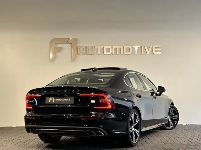Volvo S60 view 5