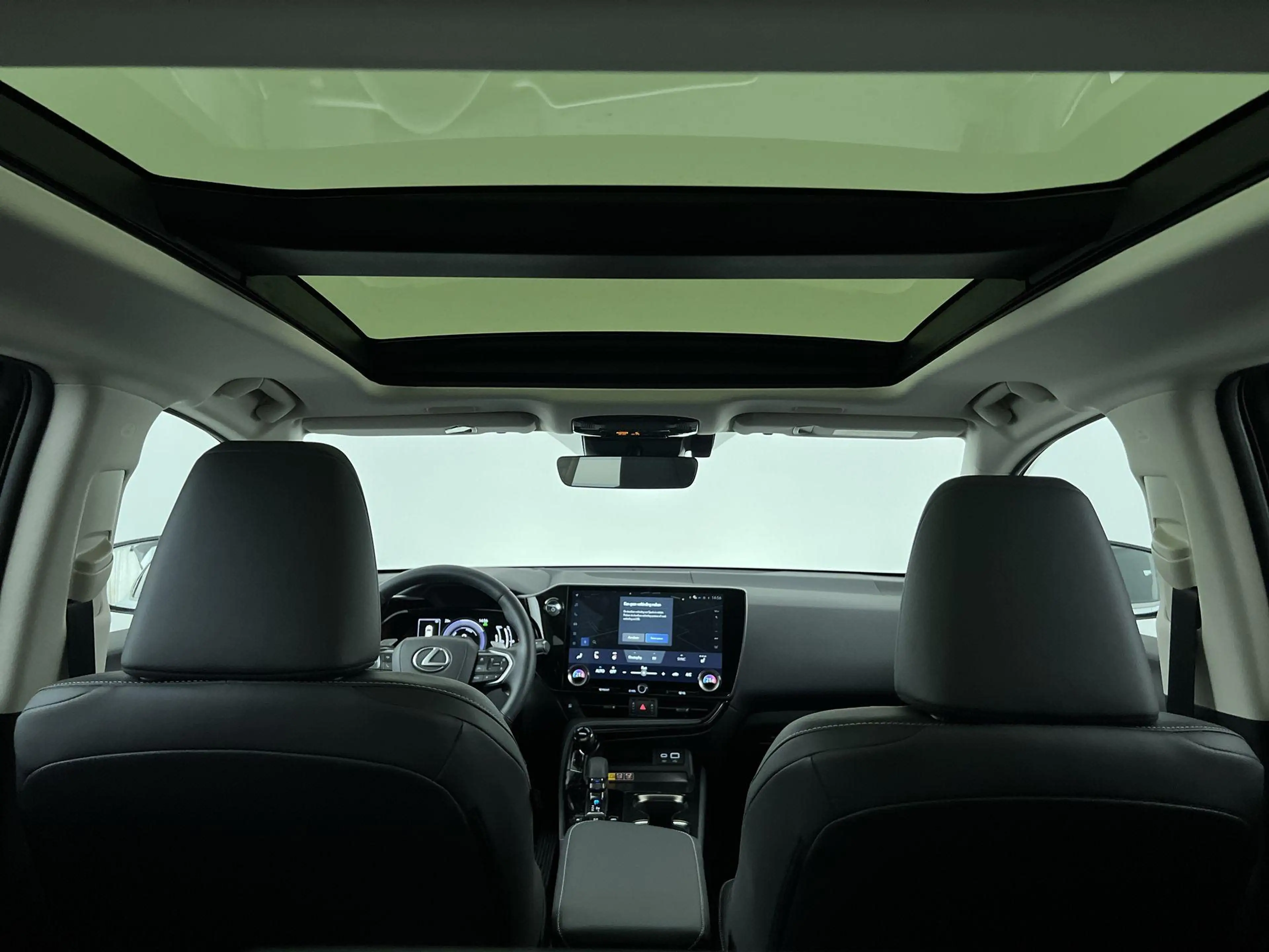 Lexus NX 450h+ AWD 35th Edition, Explorer Pack (trekhaak)! — photo 14
