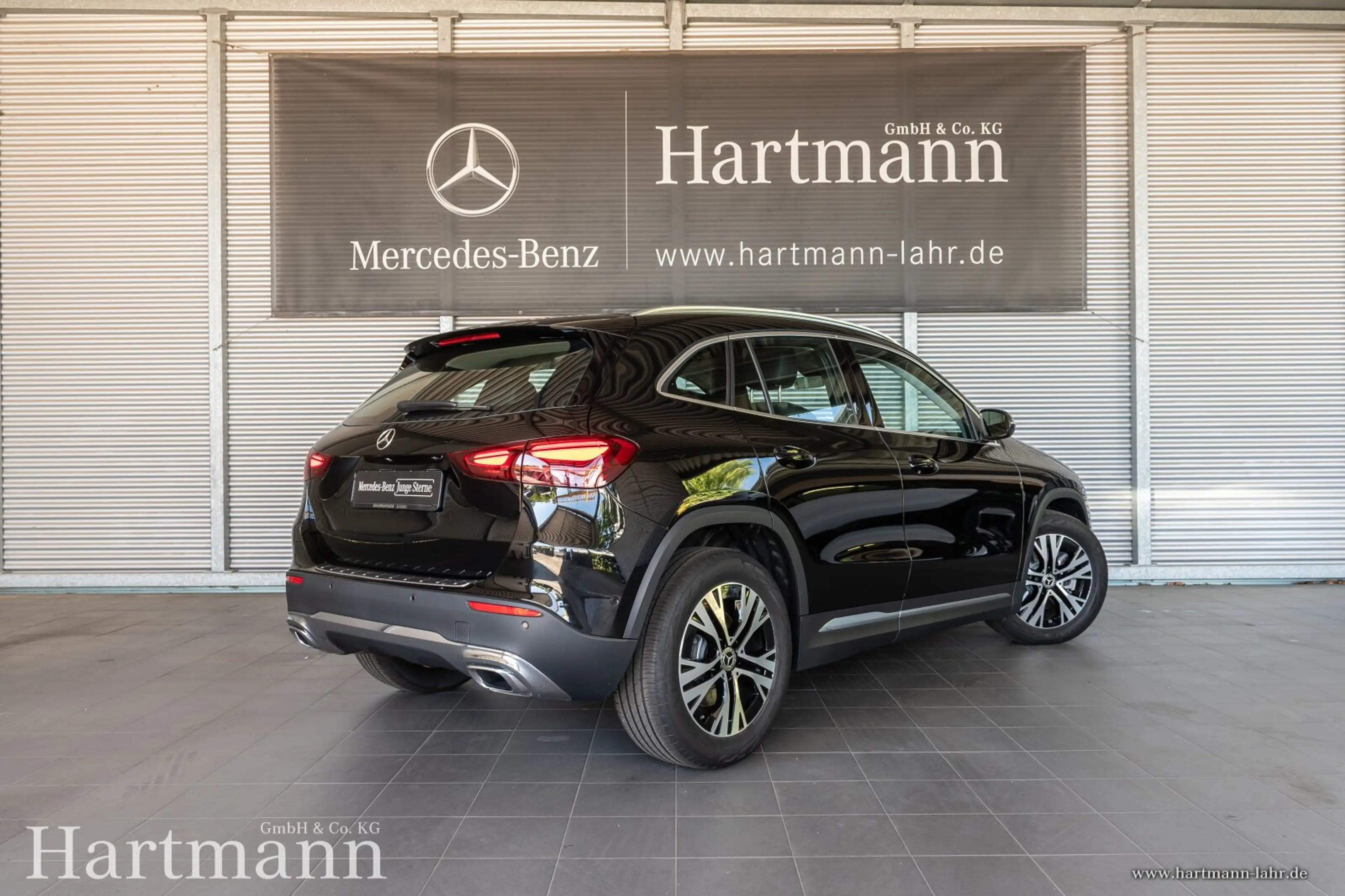 Mercedes-Benz GLA 220 GLA 220 4MATIC Progressive Advanced Burmester LED — photo 2
