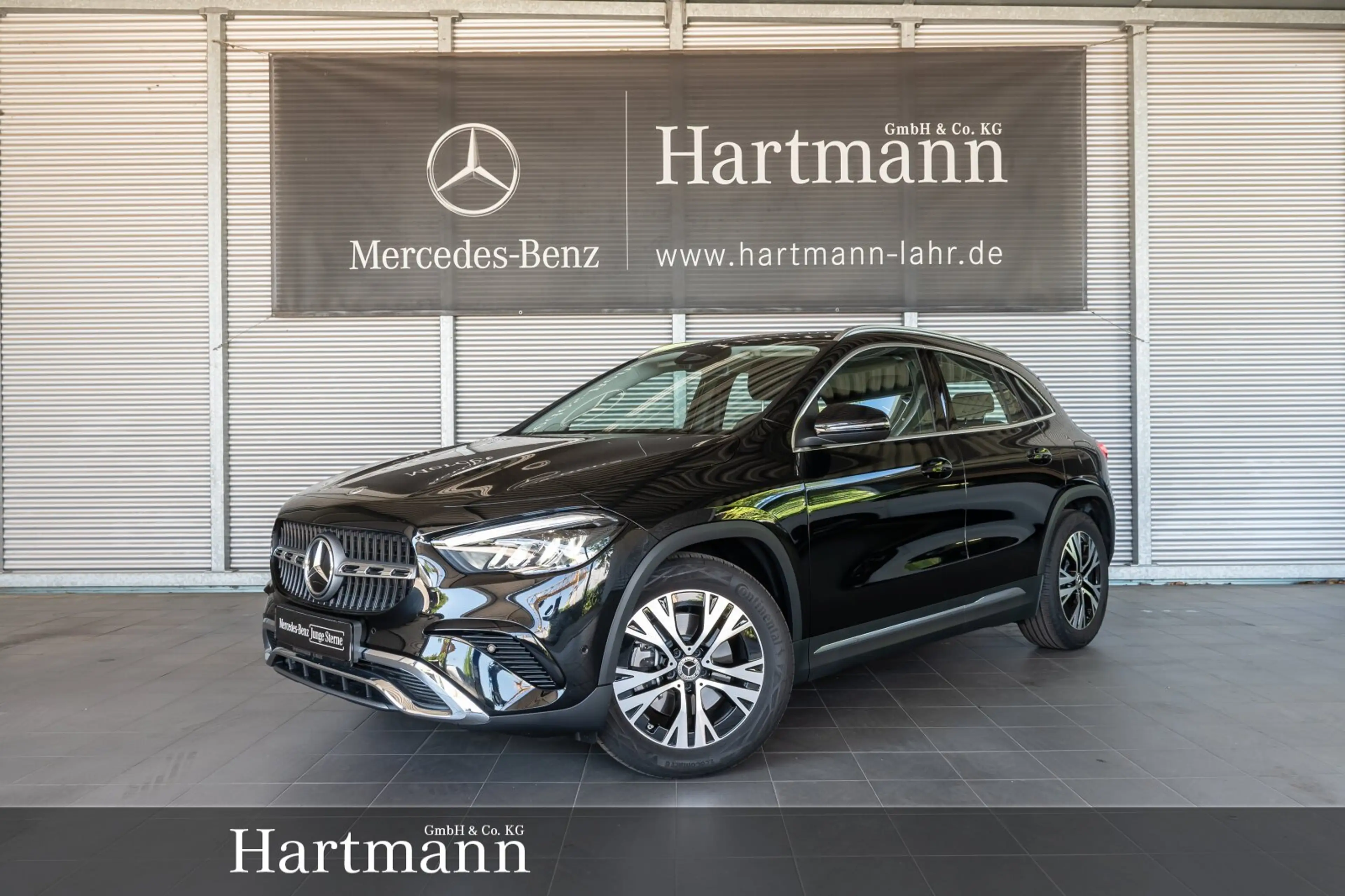 Mercedes-Benz GLA 220 GLA 220 4MATIC Progressive Advanced Burmester LED