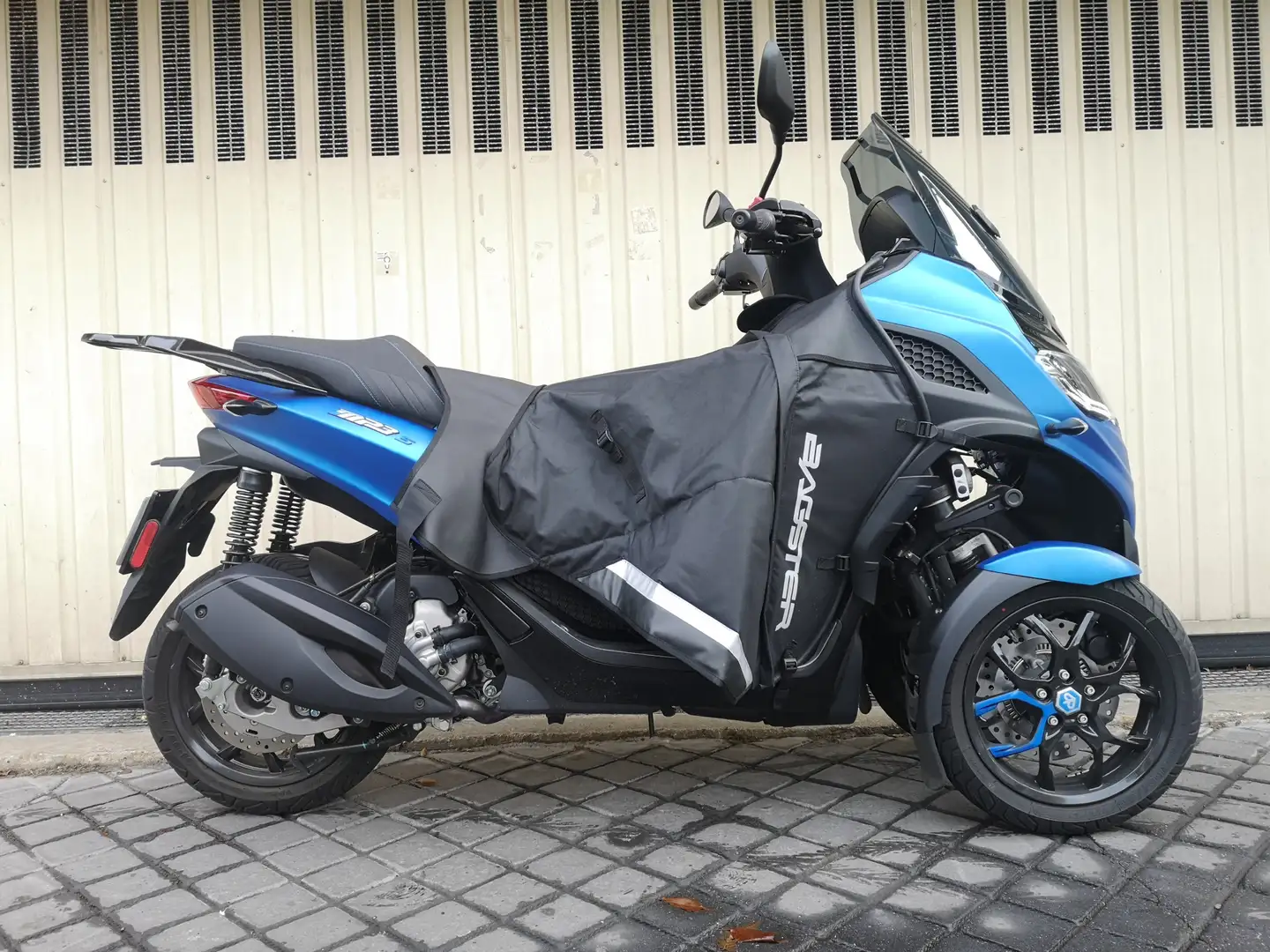 Piaggio MP3 310 Blau - 1