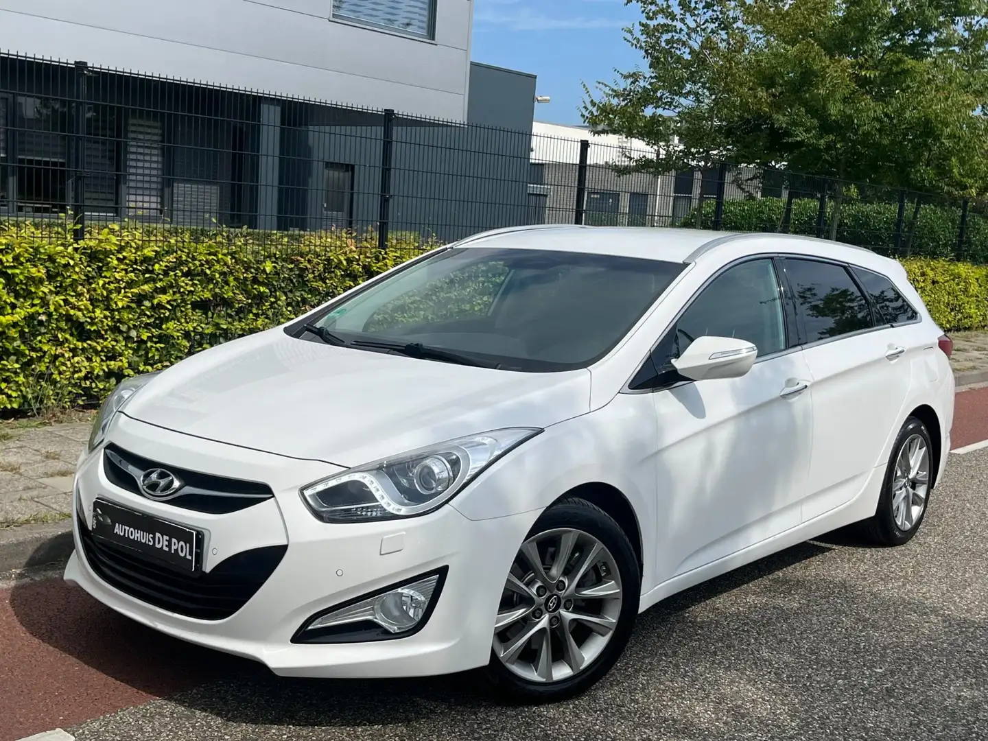 Hyundai i40 Wagon 2.0 GDI Essence Automaat Climate/Cruise cont Wit - 1