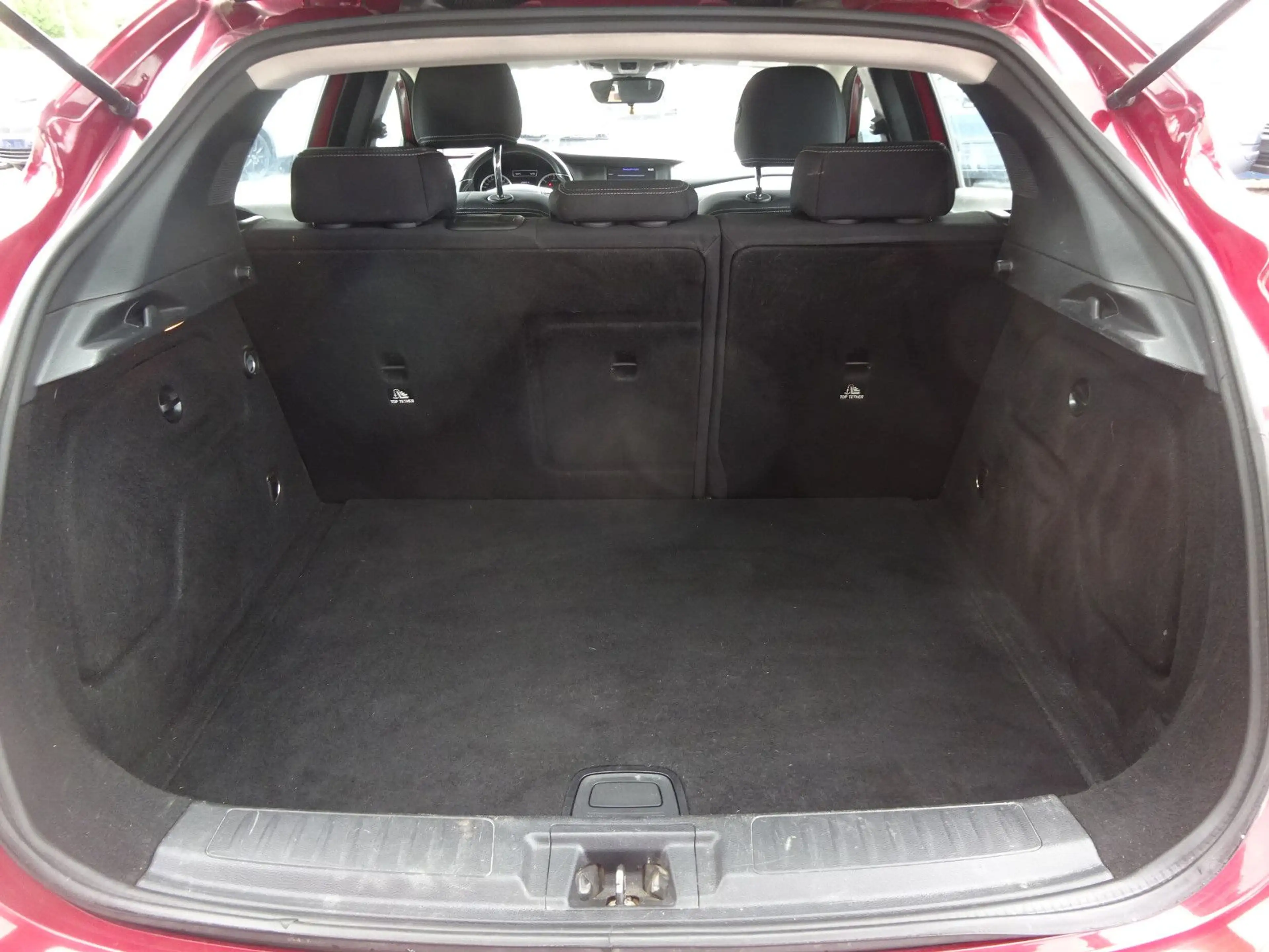 Infiniti Q30 1.5d FWD City Black — photo 10