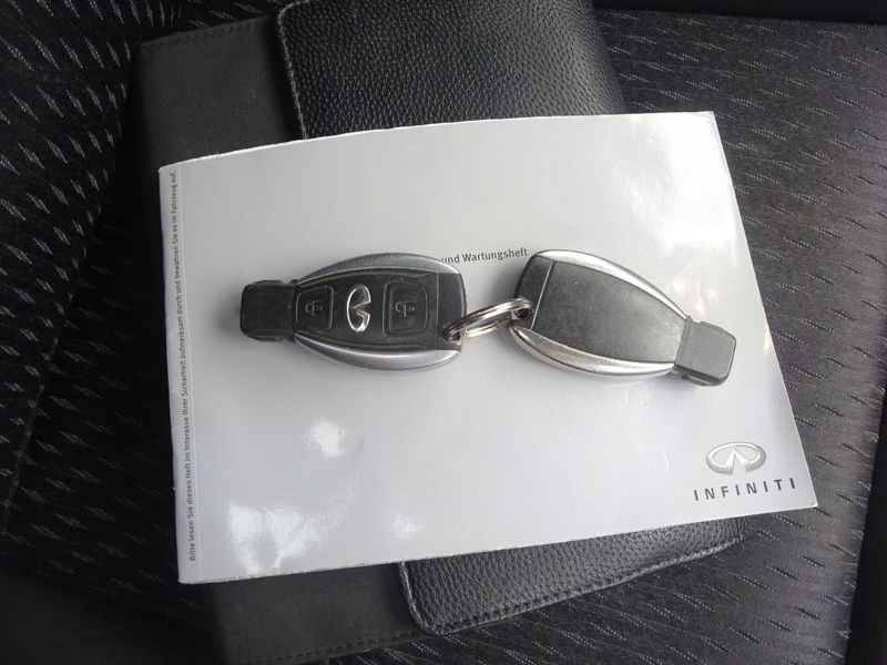 Infiniti Q30 1.5d FWD City Black — photo 13