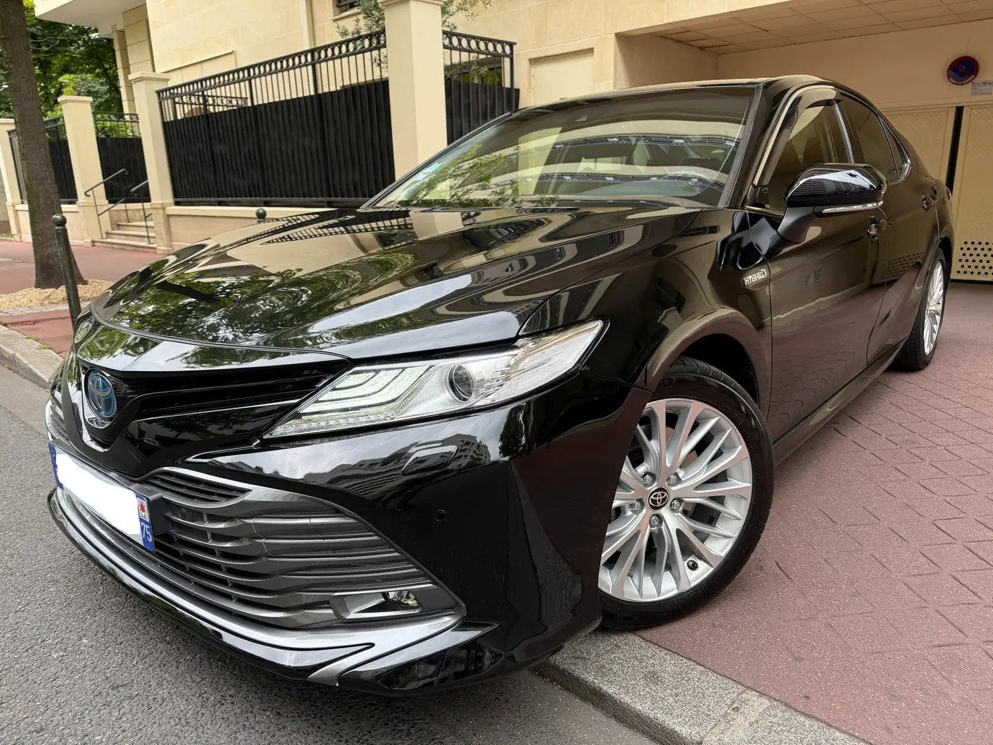 Toyota Camry 17900ht 2.5 HYBRIDE 218CH DESIGN Noir - 1