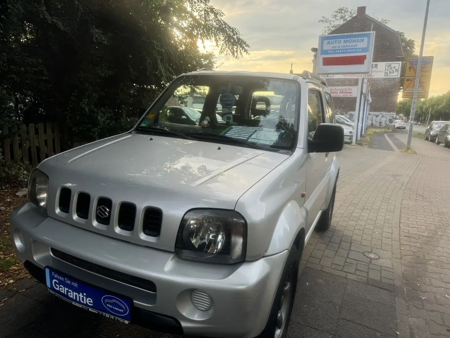 Suzuki Jimny Comfort,Klima, Scheckhefgepflegt. Plateado - 1