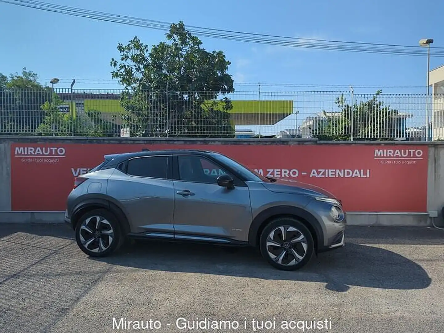 Nissan Juke 2ª serie Juke 1.6 HEV N-Design Grigio - 1