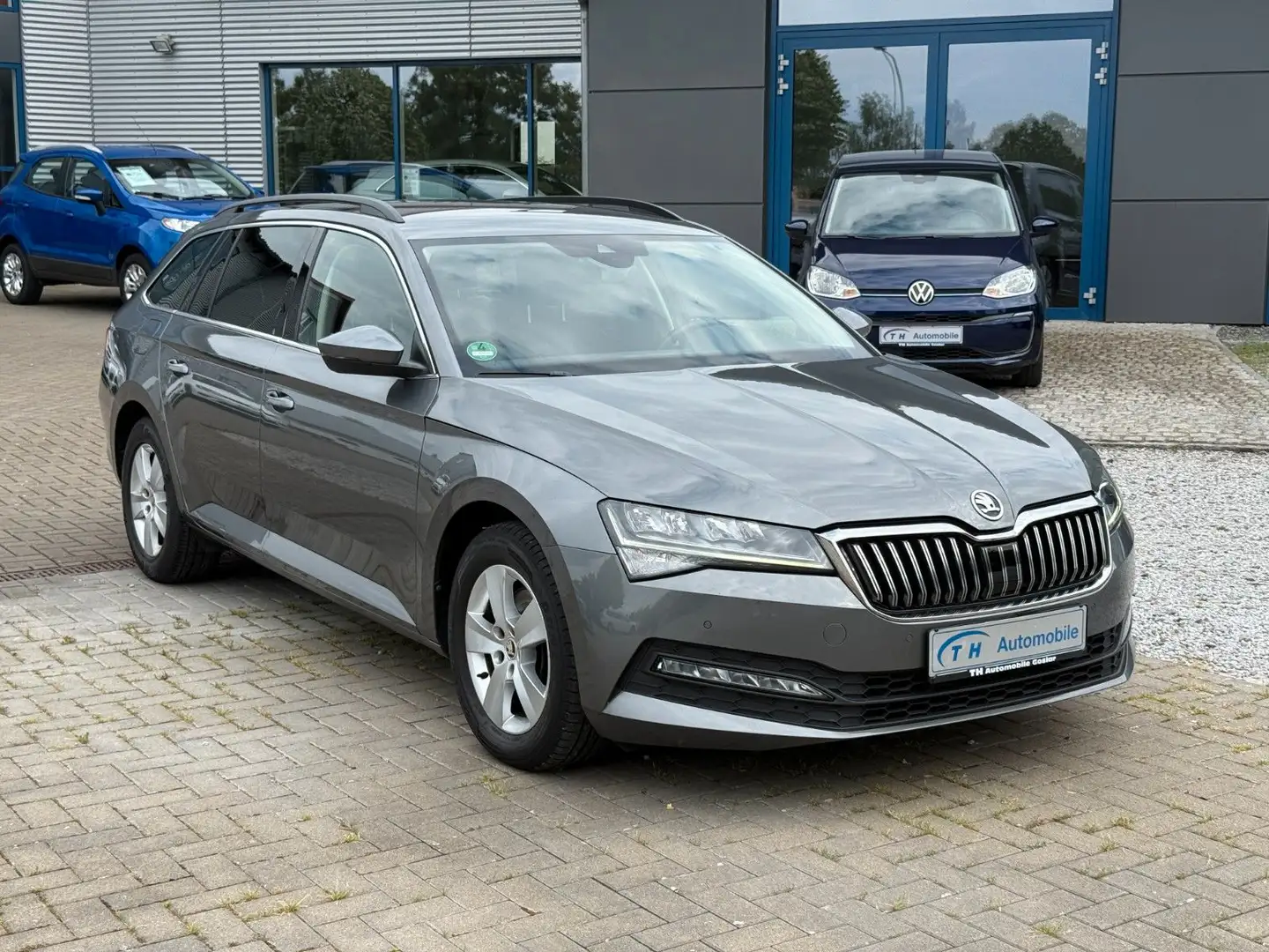 Skoda Superb Combi Ambition LED, AHK, Standheiz, Grau - 1