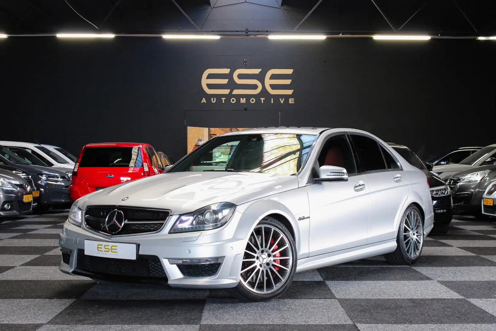 Mercedes-Benz C 63 AMG Performance Package Šedá - 1