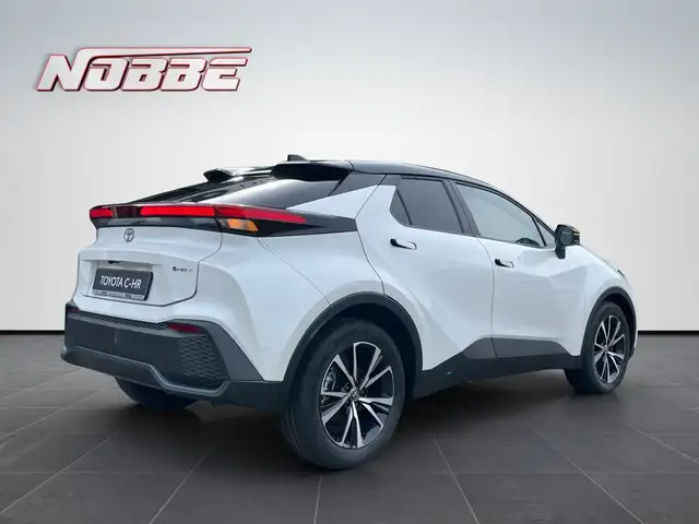 Toyota C-HR view 5
