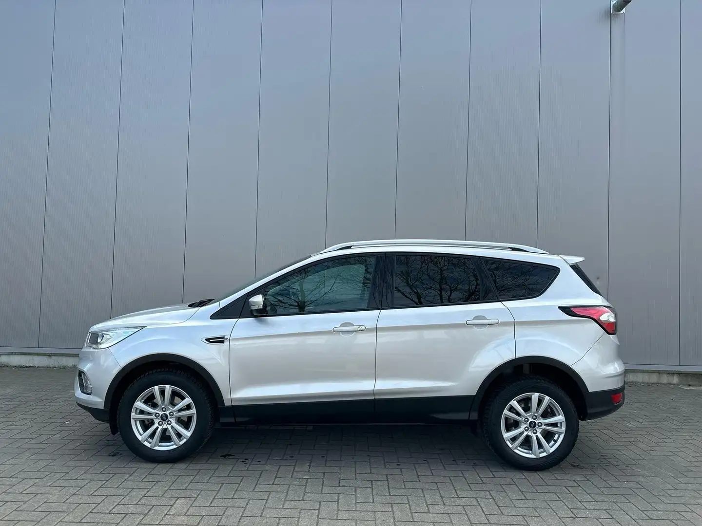 Ford Kuga 1.5 EcoBoost FWD Titanium (EU6.2) Plateado - 2