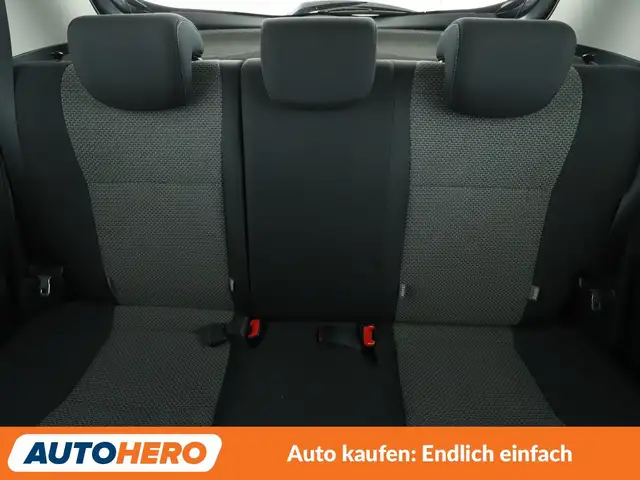 Toyota Yaris view 15