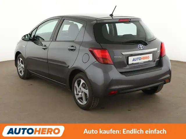 Toyota Yaris view 4