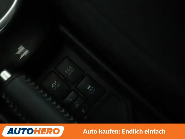 Toyota Yaris view 25