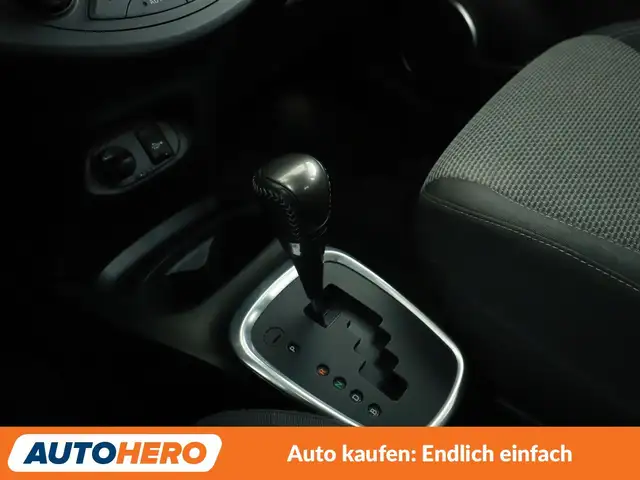 Toyota Yaris view 26