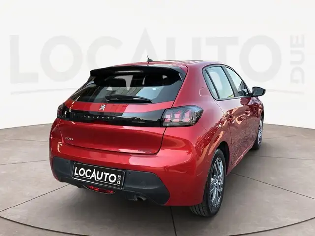 Peugeot 208 view 4