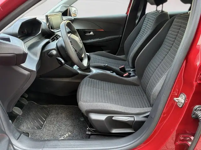 Peugeot 208 view 7