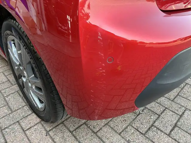 Peugeot 208 view 14