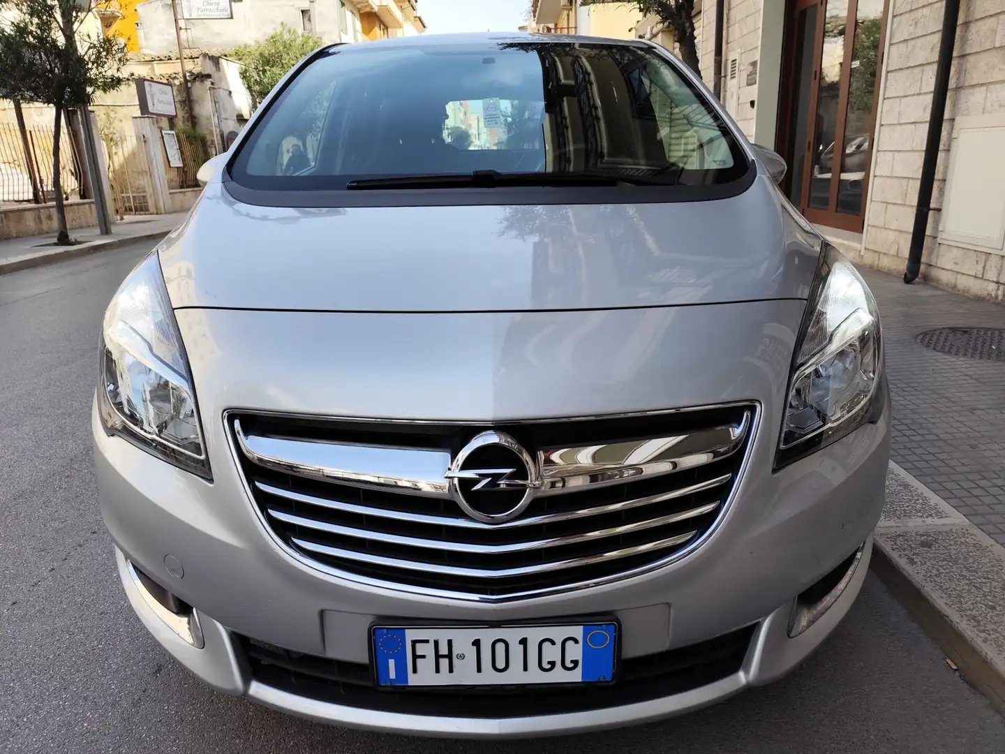 Opel Meriva 1.6 CDTI 95CV DIESEL UNIPRO Gris - 2