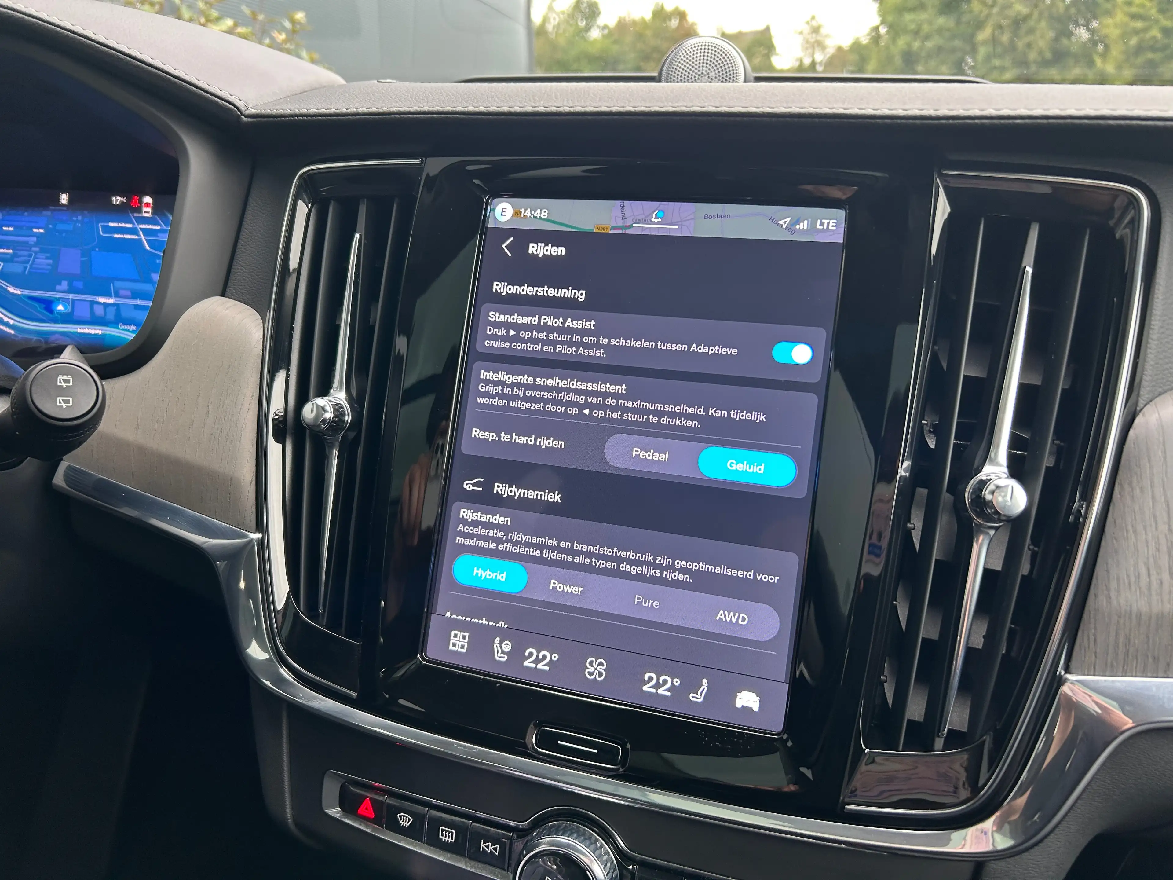 Volvo V90 2.0 T8 Plug-in hybrid AWD Ultra Dark | Luchtvering — photo 34