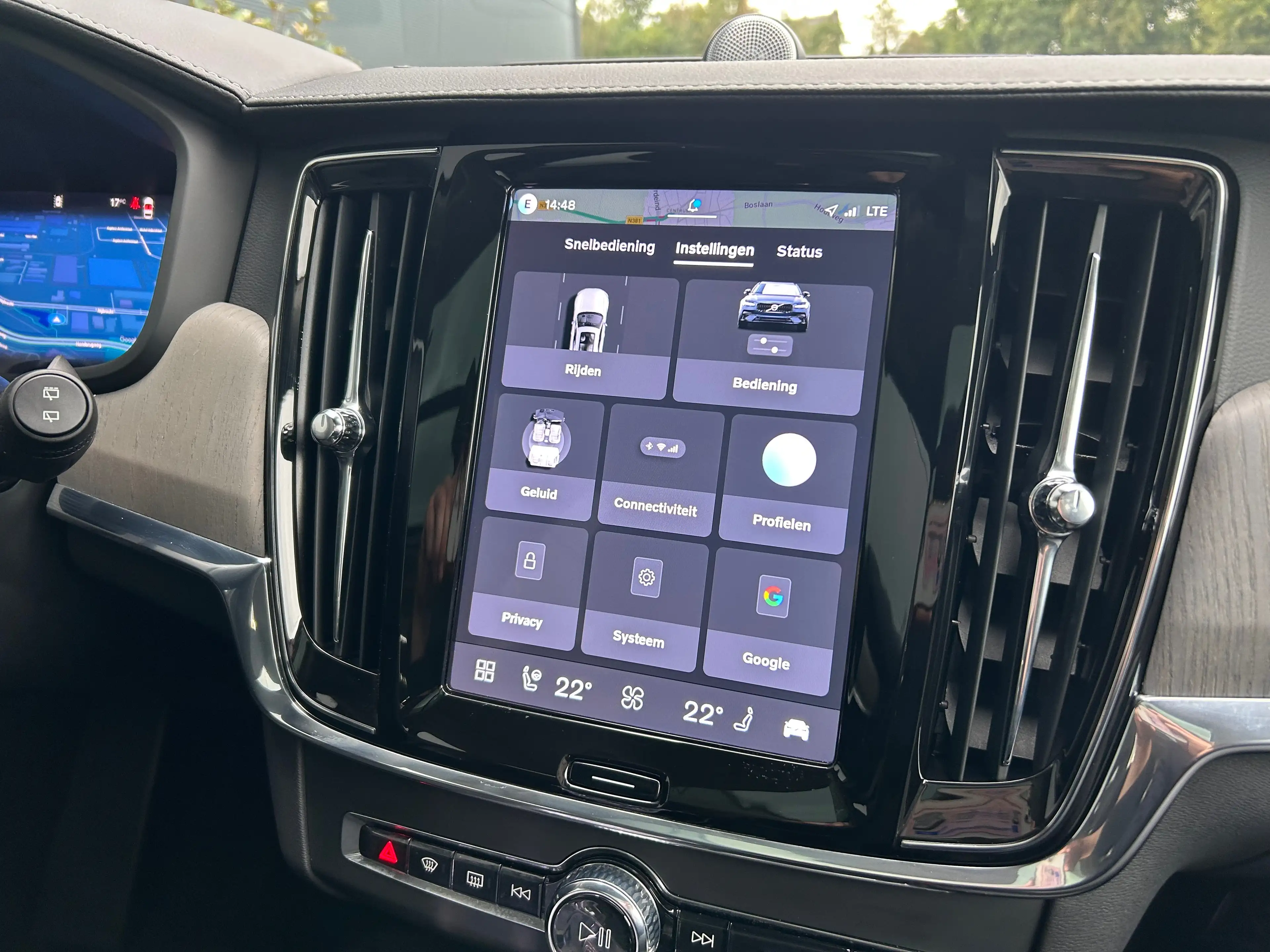 Volvo V90 2.0 T8 Plug-in hybrid AWD Ultra Dark | Luchtvering — photo 33