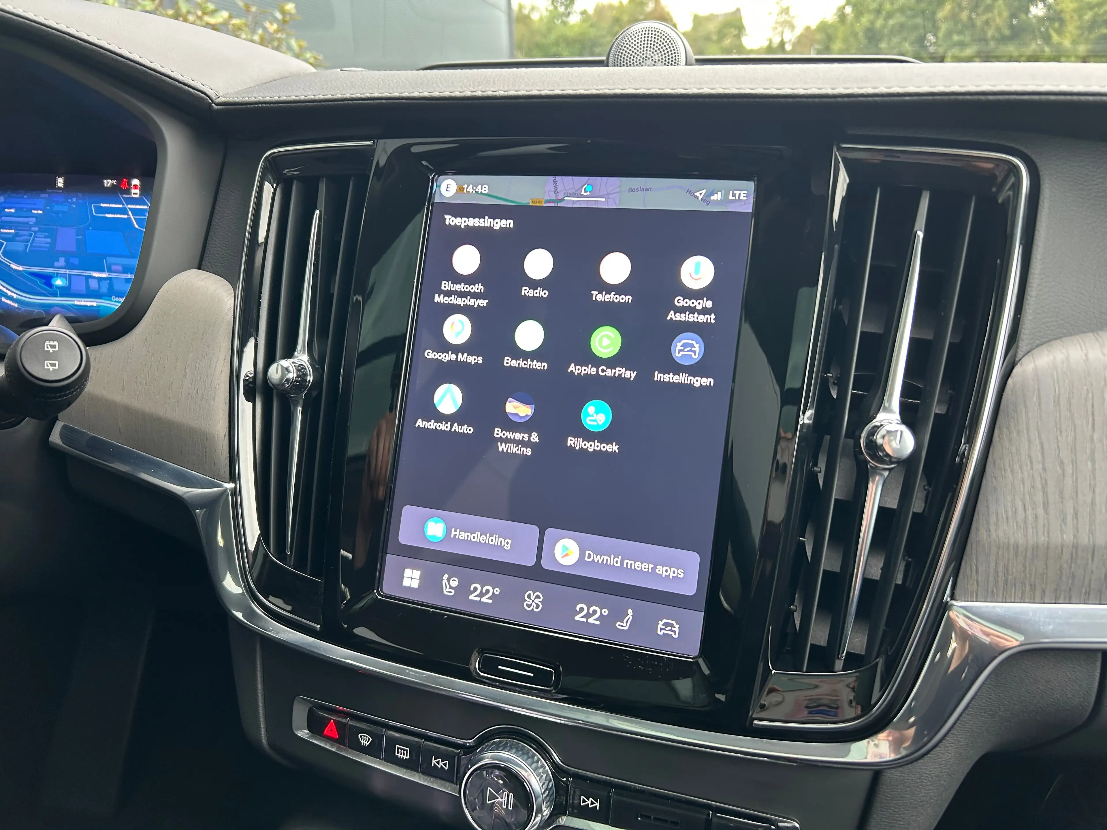 Volvo V90 2.0 T8 Plug-in hybrid AWD Ultra Dark | Luchtvering — photo 31