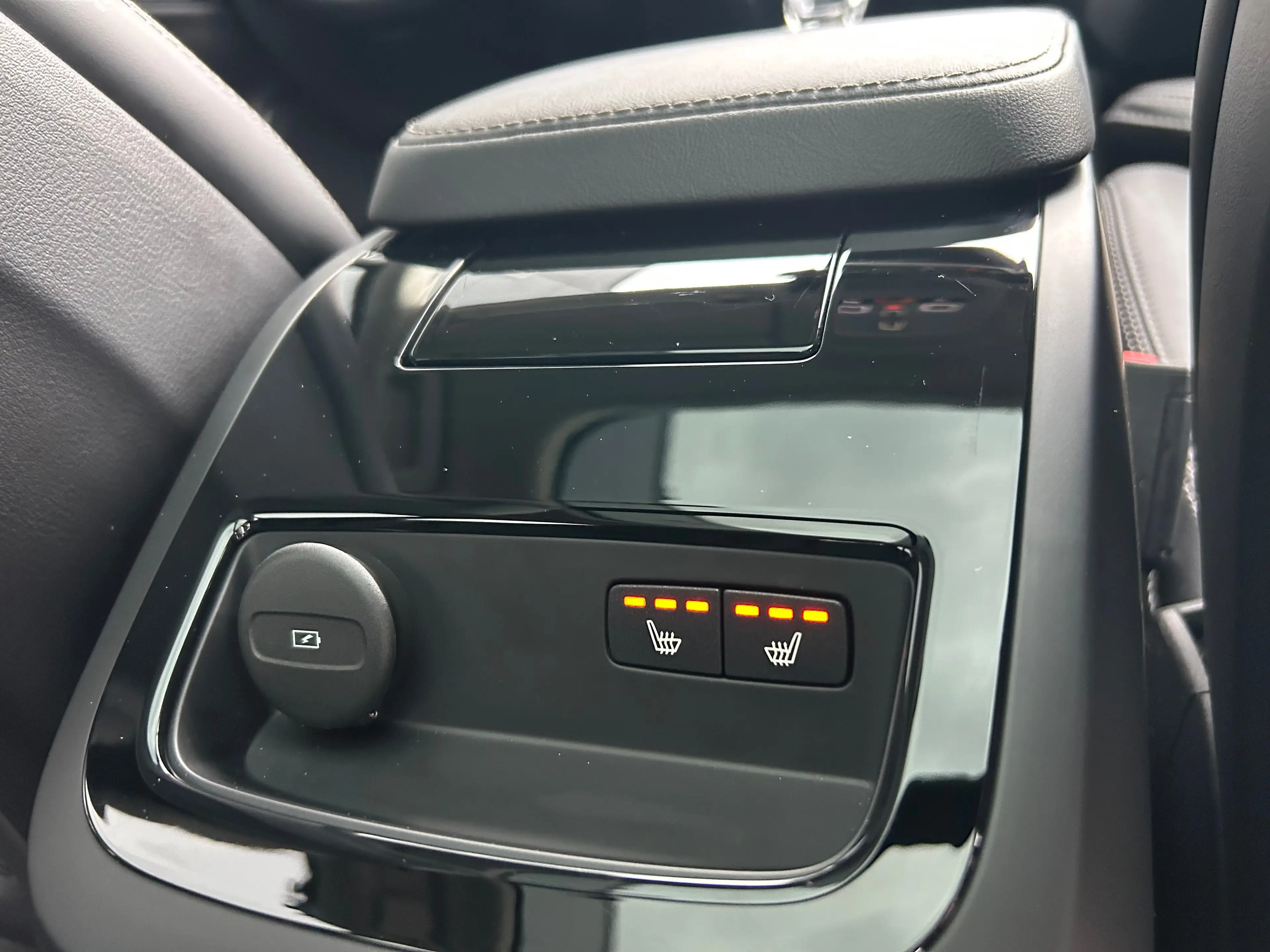 Volvo V90 2.0 T8 Plug-in hybrid AWD Ultra Dark | Luchtvering — photo 27