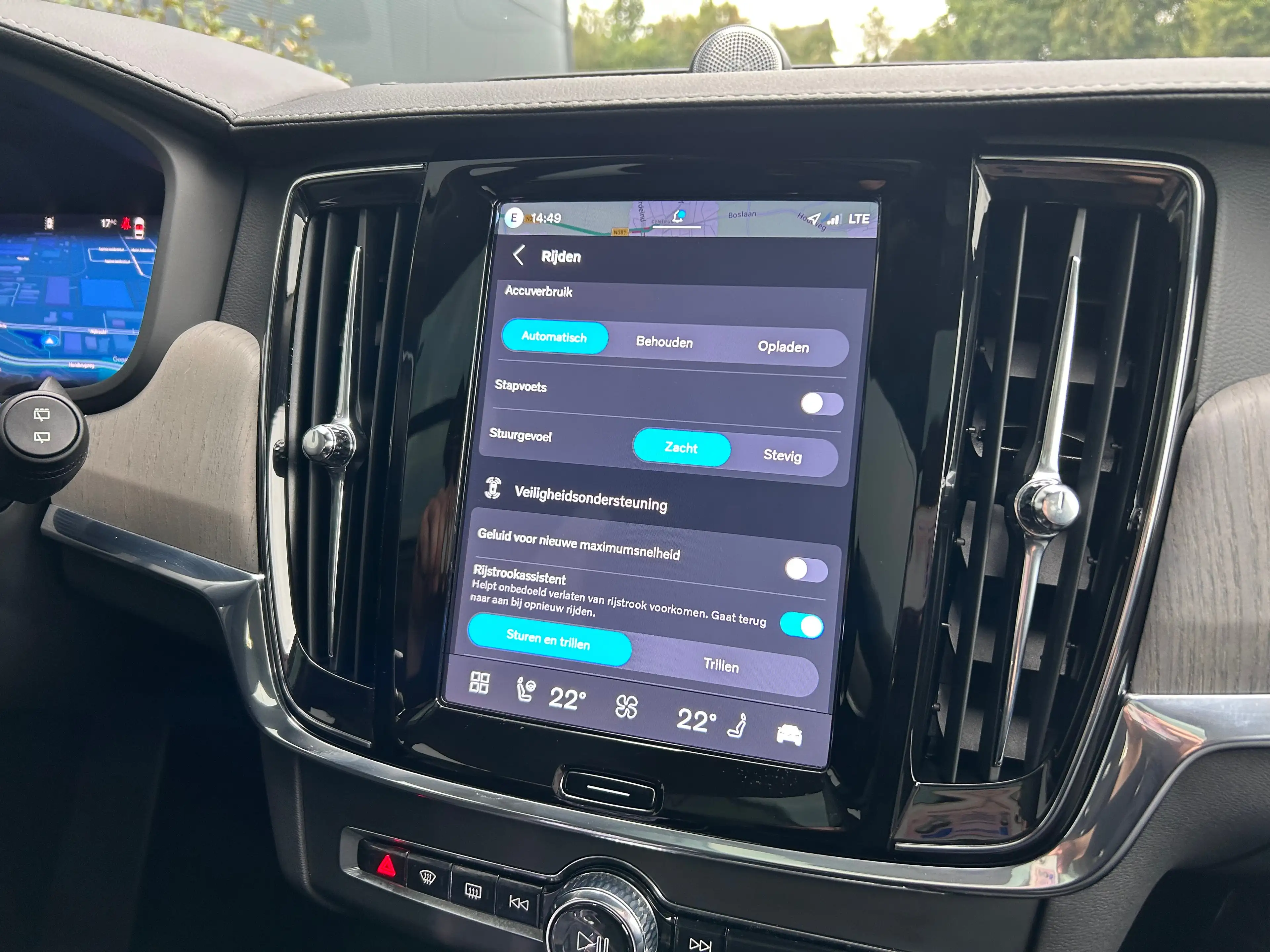Volvo V90 2.0 T8 Plug-in hybrid AWD Ultra Dark | Luchtvering — photo 35