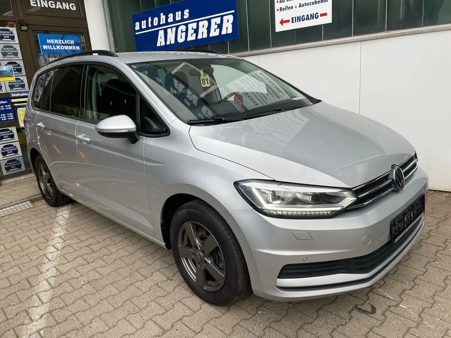 Volkswagen Touran 1.5 TSI DSG, Comfortline,SH,Kamera,LED,Ergo Sitz, Grau - 1