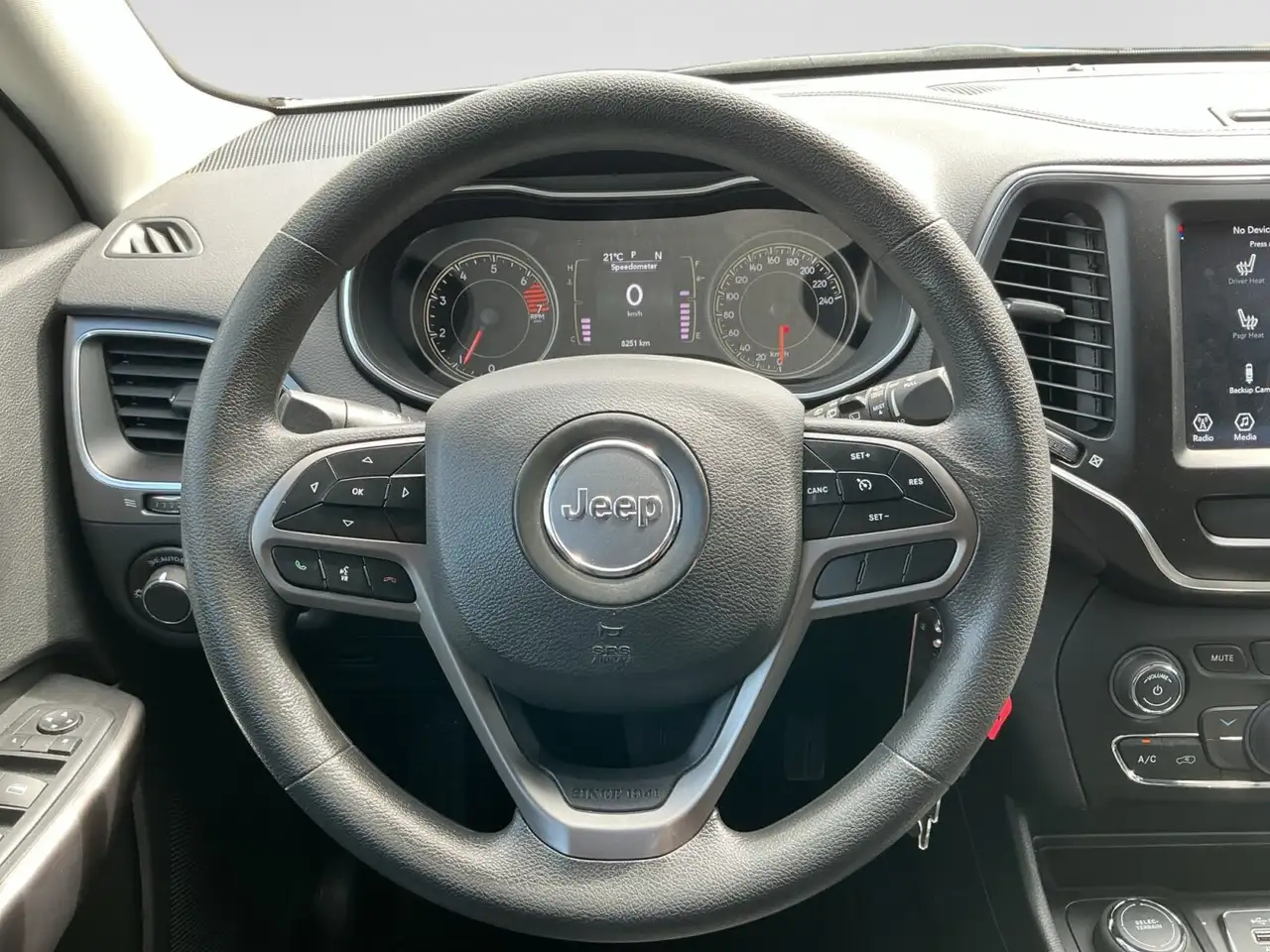 Jeep Cherokee снимка Jeep Cherokee