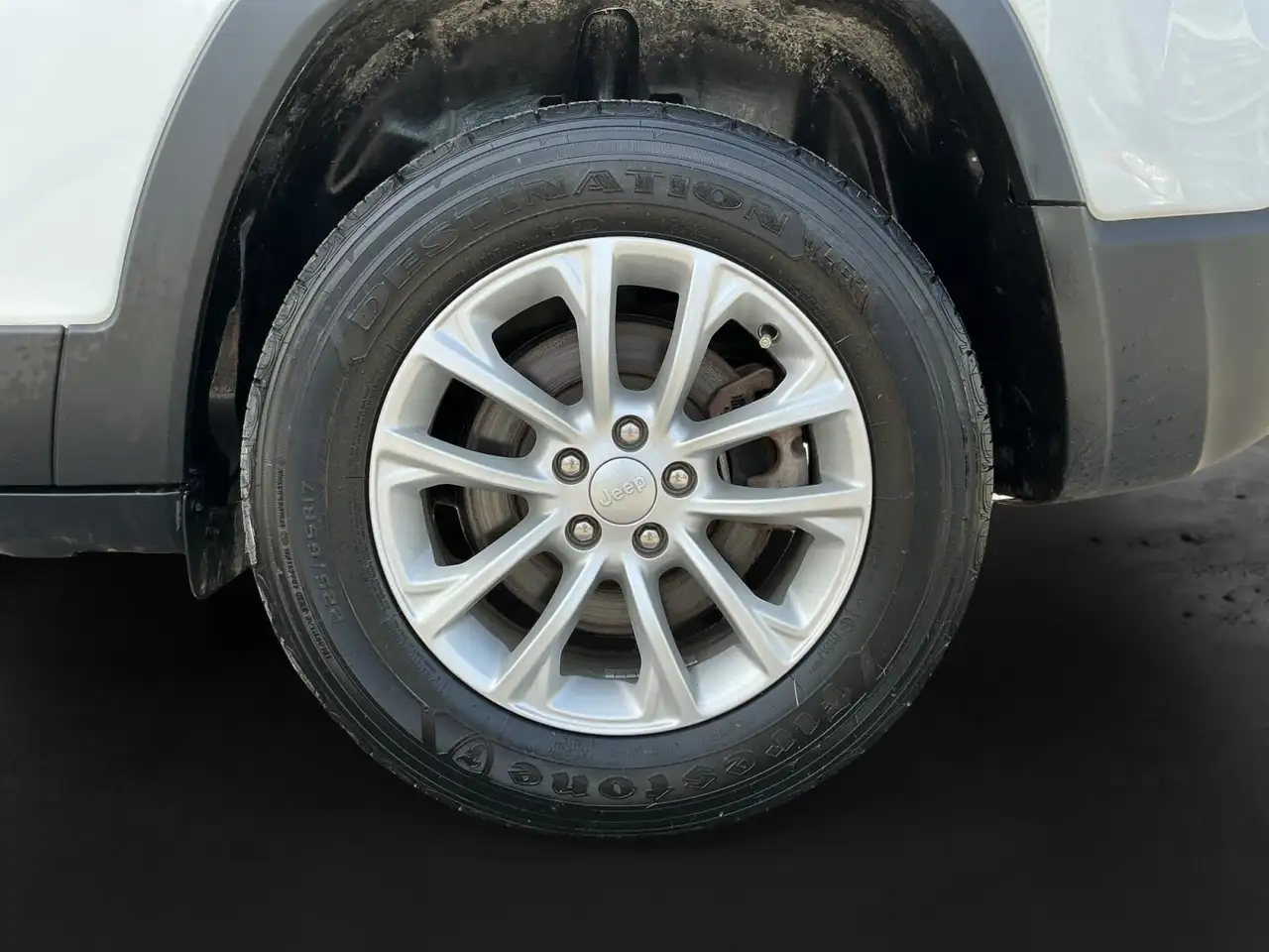 Jeep Cherokee снимка Jeep Cherokee