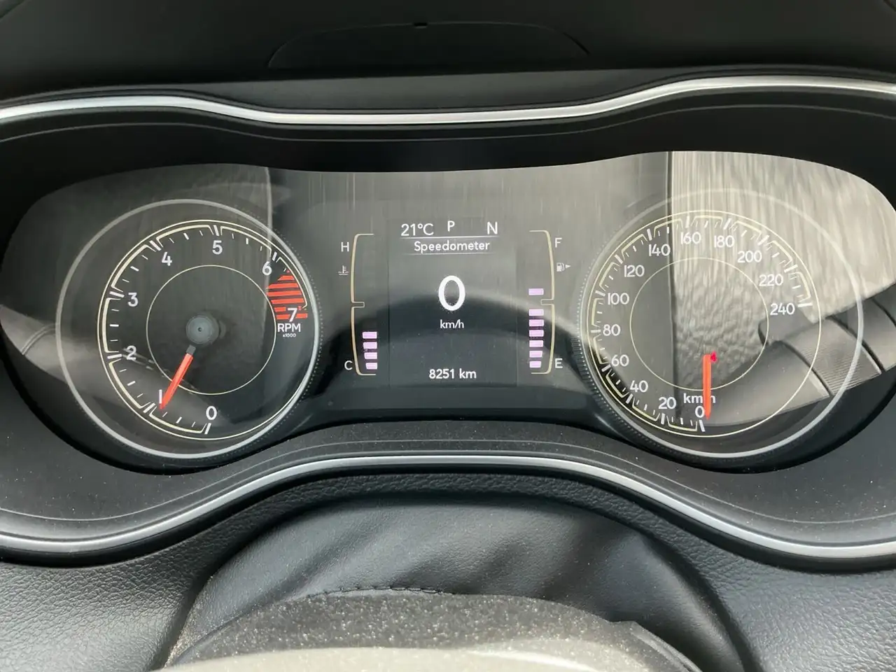 Jeep Cherokee снимка Jeep Cherokee