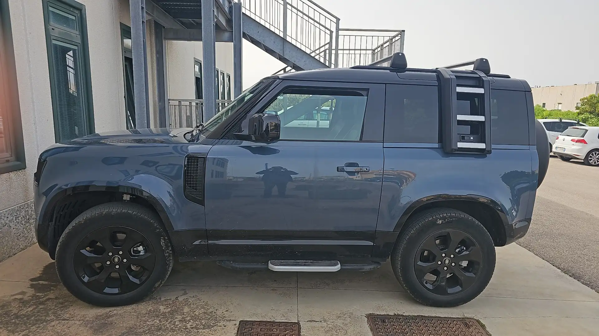 Land Rover Defender 90 3.0d i6 mhev X-Dynamic SE awd 200cv auto - 1