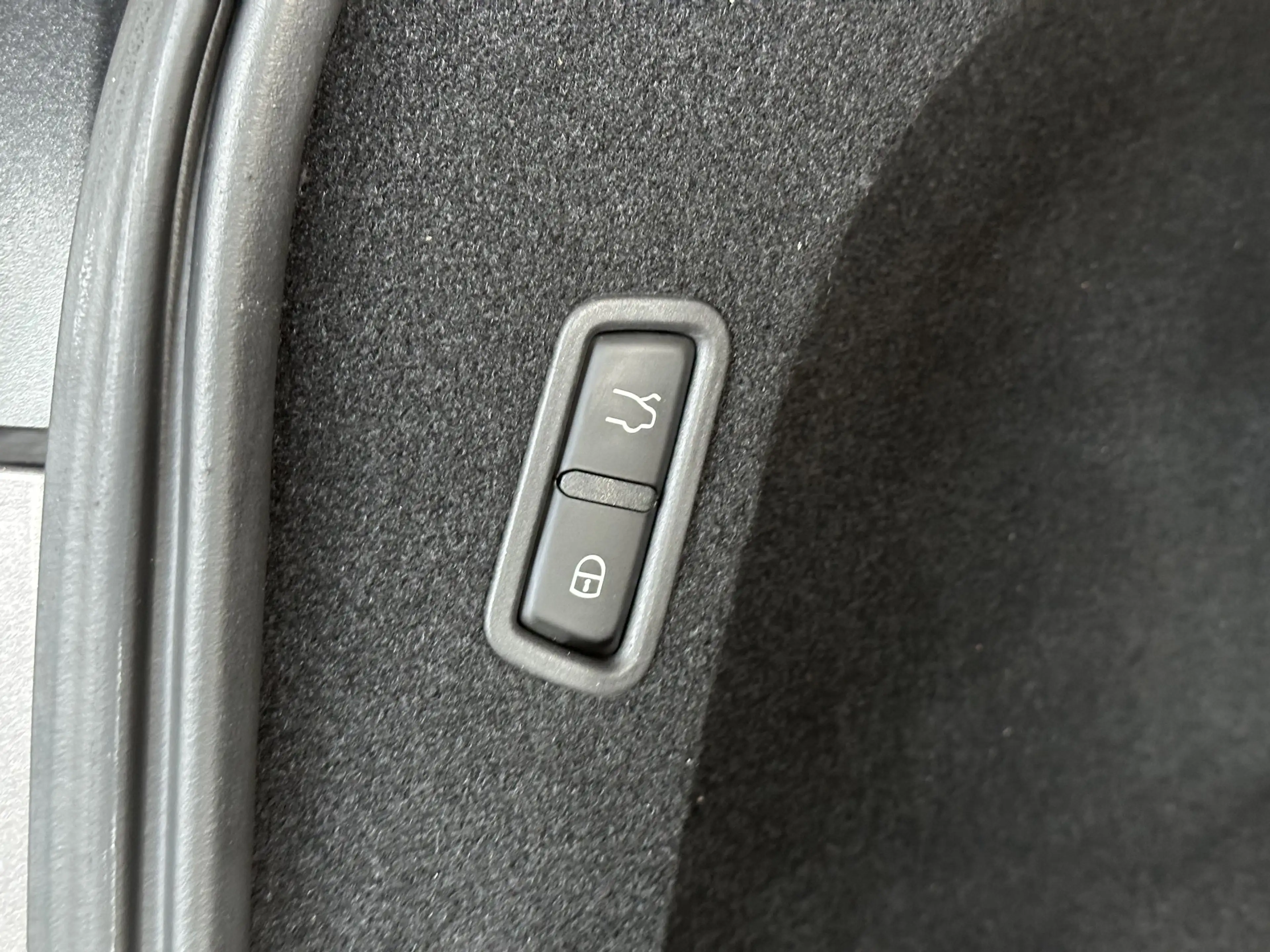 Maserati Levante Modena S Nerissimo Leder Pano 360Cam — photo 8