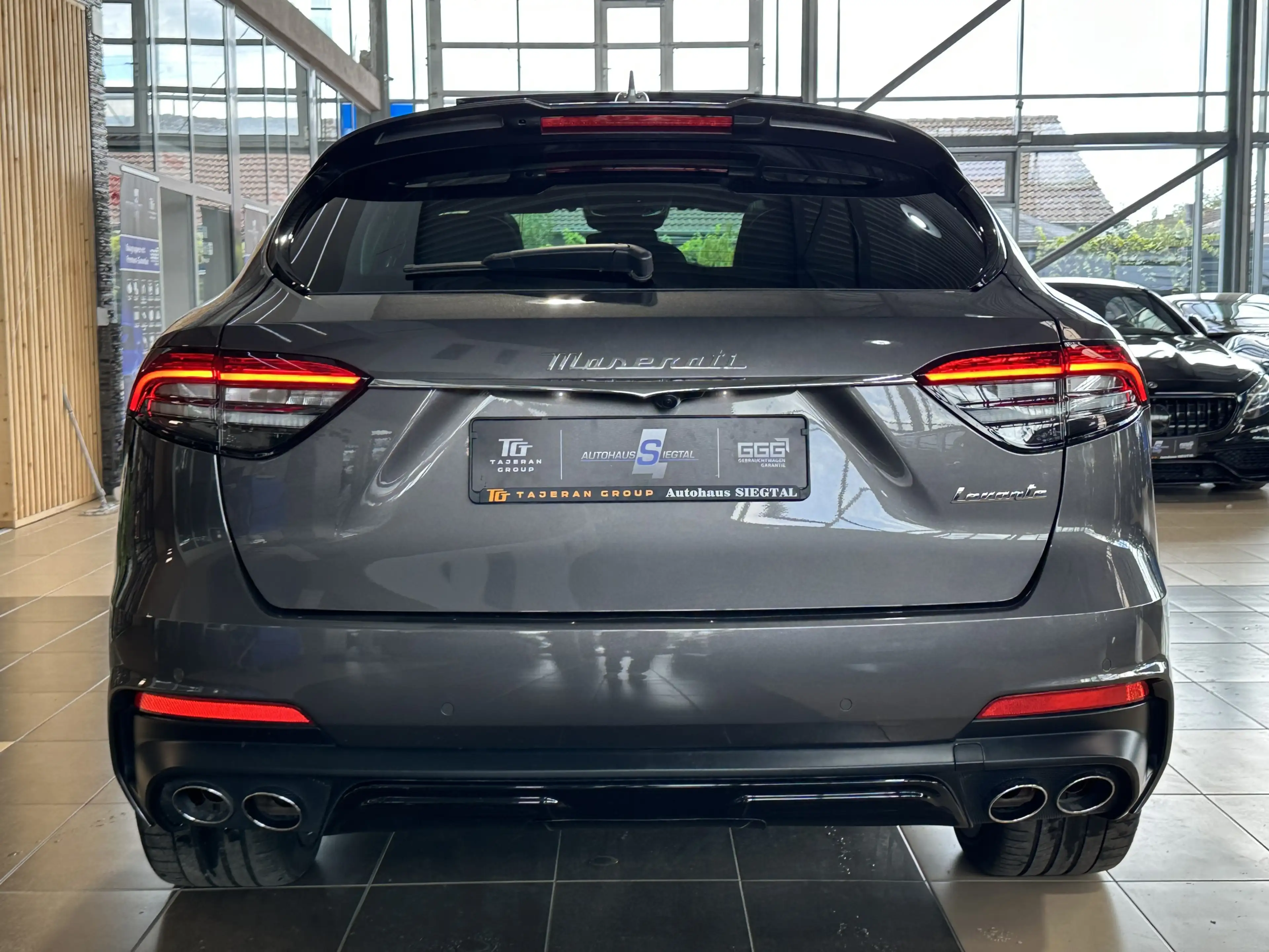 Maserati Levante Modena S Nerissimo Leder Pano 360Cam — photo 6
