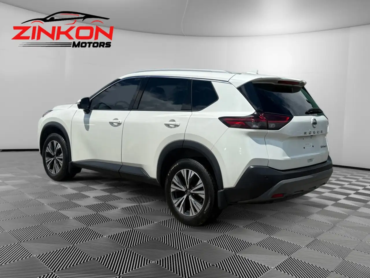 Nissan Rogue снимка Nissan Rogue