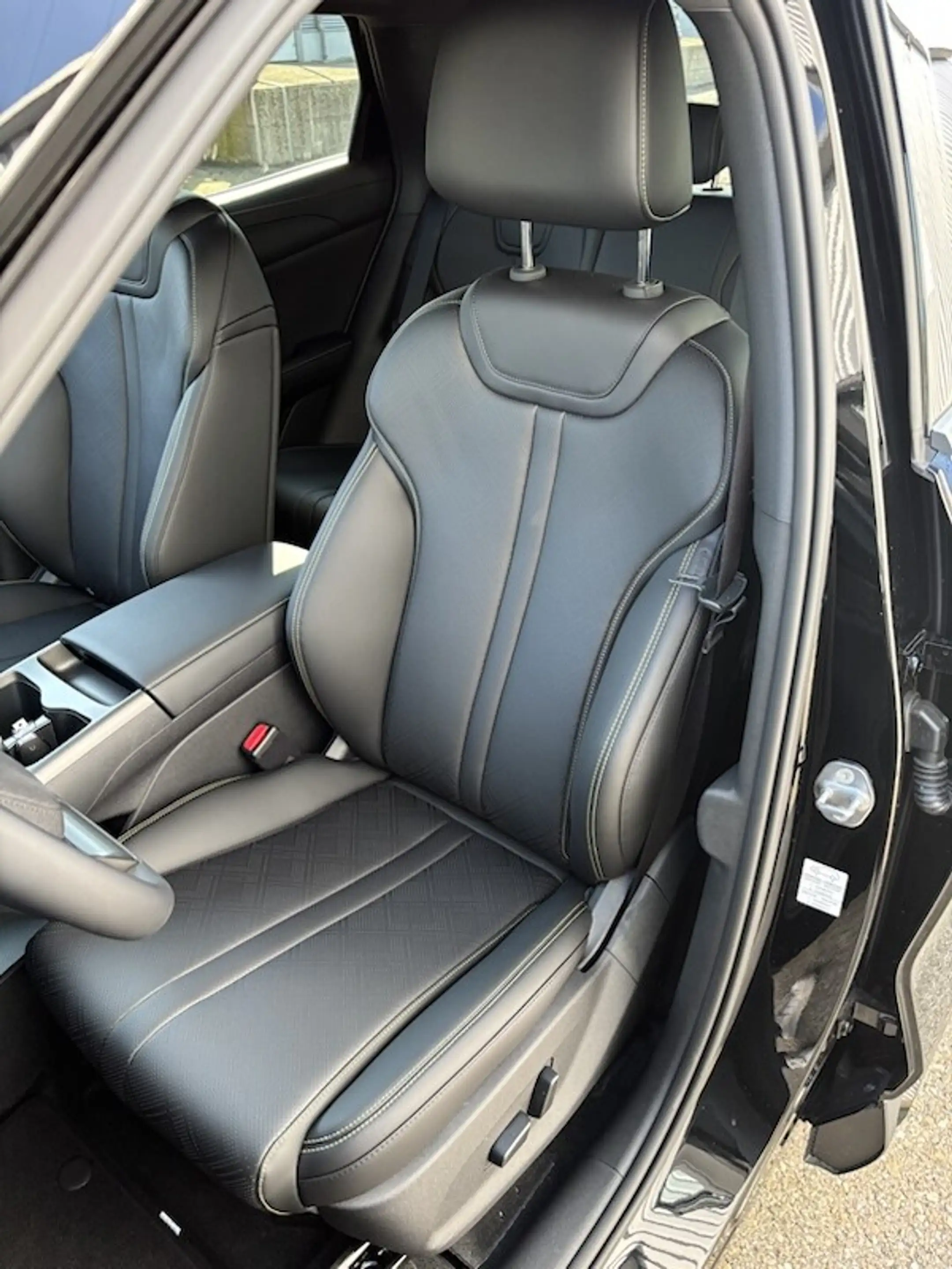 BYD Atto 2 Atto2 DM-i PHEV 18kWh Boost Österreich Paket — photo 9