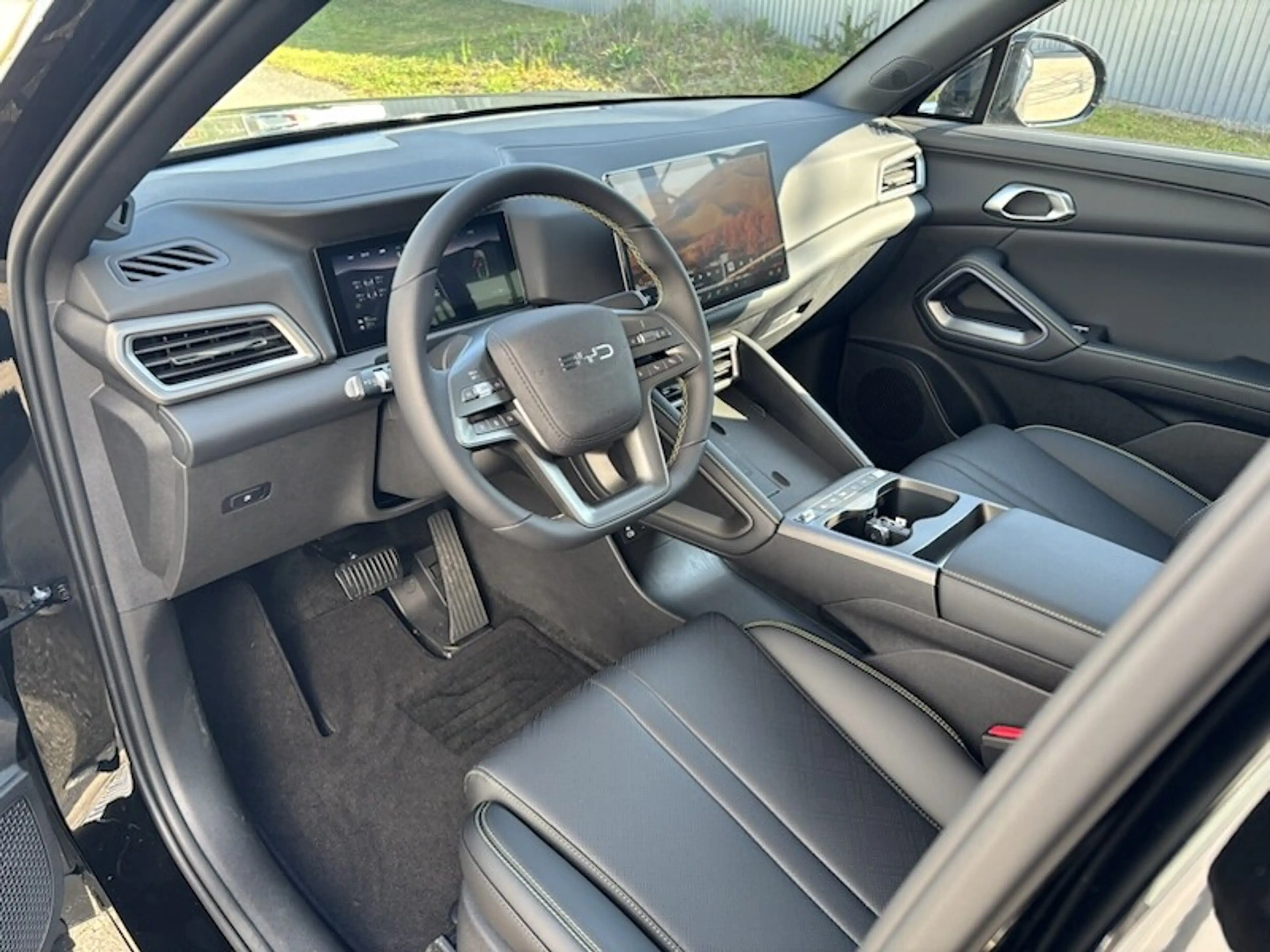 BYD Atto 2 Atto2 DM-i PHEV 18kWh Boost Österreich Paket — photo 8