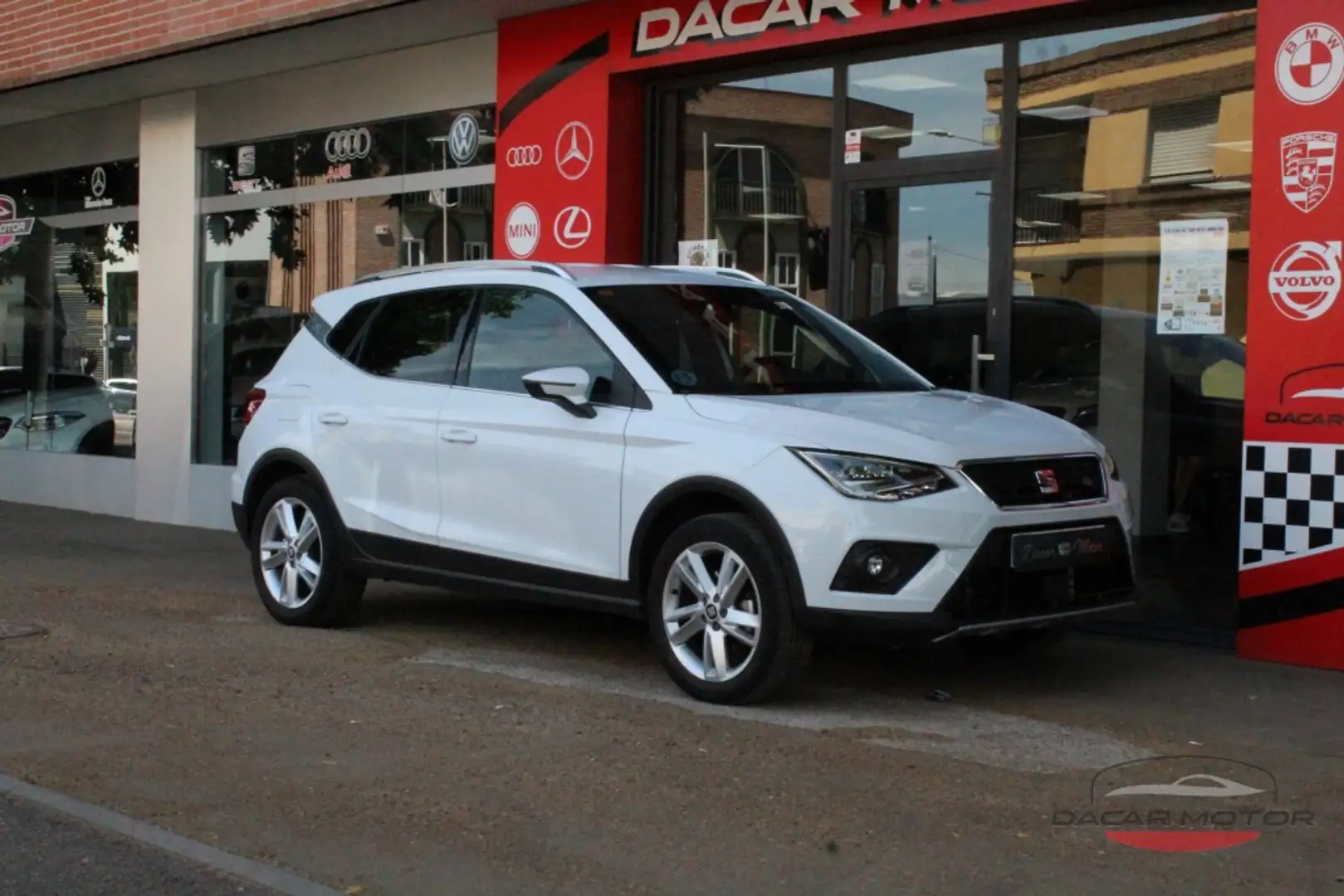 SEAT Arona 1.6TDI CR S&S FR 115 Blanco - 1