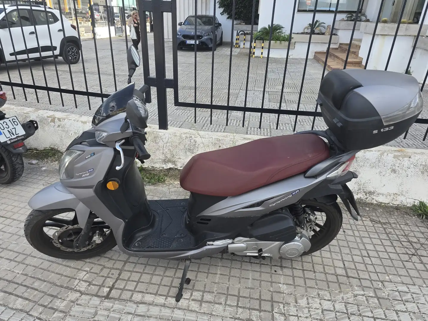 SYM Symphony 125 125 SR Plateado - 1